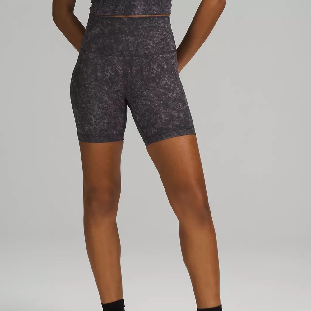Lululemon wunder train shorts
